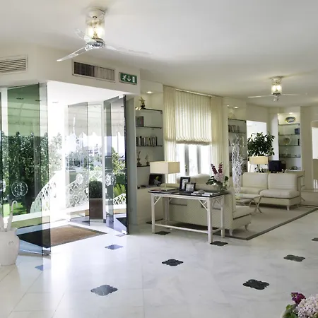 Il Negresco Отель 4*
