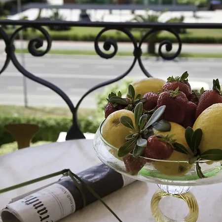 Il Negresco Отель Форте-деи-Марми