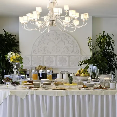 Отель Il Negresco 4*