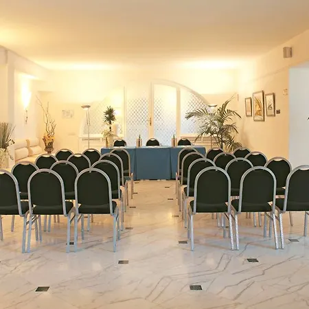 Il Negresco מלון 4*